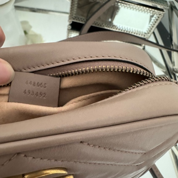 Gucci dusty pink mini marmont vguc bag crossbody - Picture 3 of 8